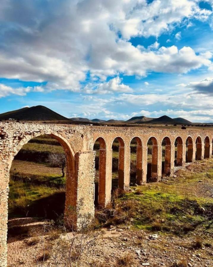 Cortijo Los Garridos - 8 Huespedes Fernan Perez エクステリア 写真